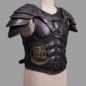 Handcrafted Black Leather Medieval Warrior Cuirass with Layered Pauldrons – Gothic Knight Armor Chest Plate for LARP, Cosplay & Renaissance